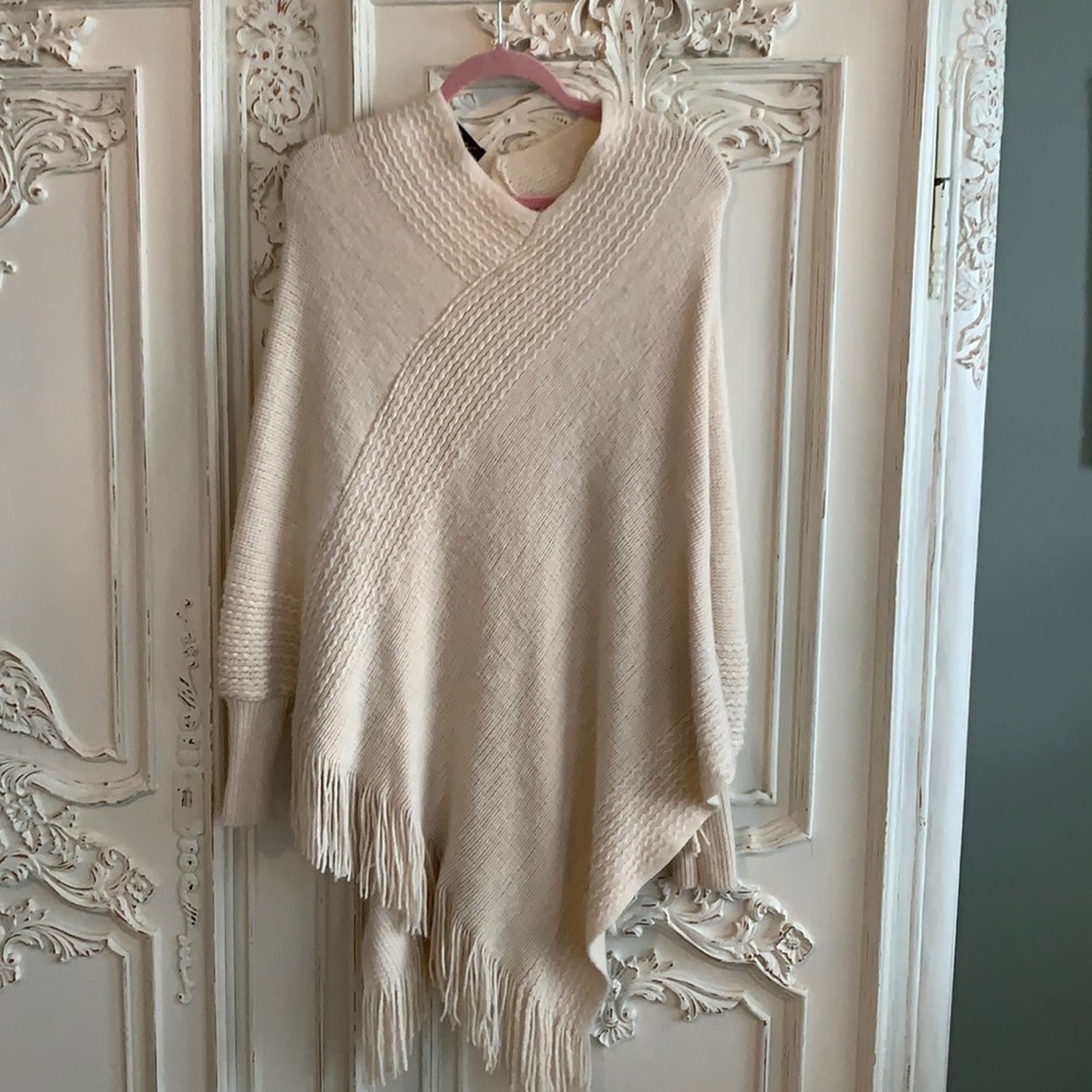 Poncho sweater